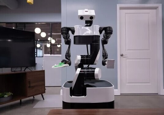 Toyota представила робота для помощи по дому (Видео)