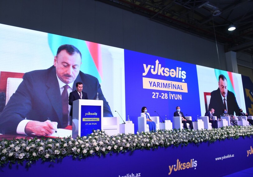 В Баку проходит церемония открытия полуфинала конкурса Yüksəliş (Фото)