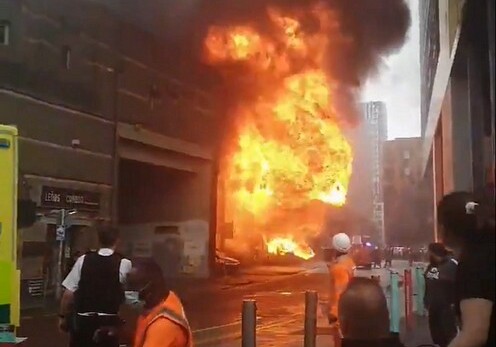 В центре Лондона произошел пожар со взрывом (Видео)