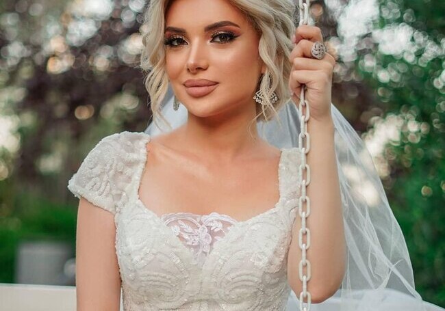 Известная азербайджанская телеведущая показала кадры свадебного дня (Фото)