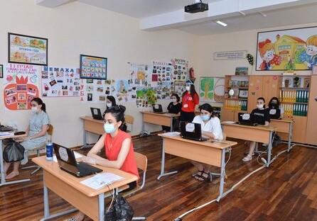 В Азербайджане на должность учителя претендуют два 16-летних кандидата