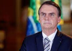 Президента Бразилии подозревают в коррупции при закупке вакцин