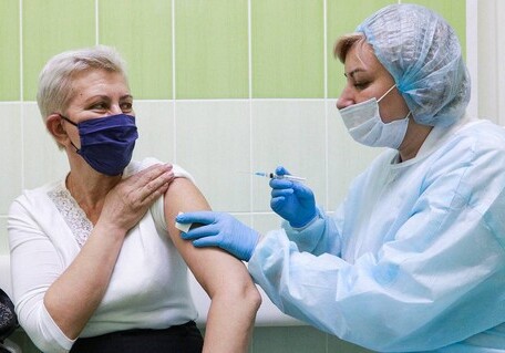Азербайджан лидирует в СНГ по числу вакцинированных от COVID-19