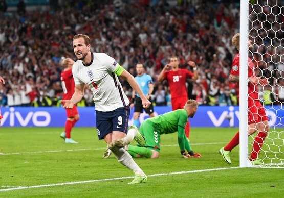 Сборная Англии впервые в истории вышла в финал Евро (Видео)