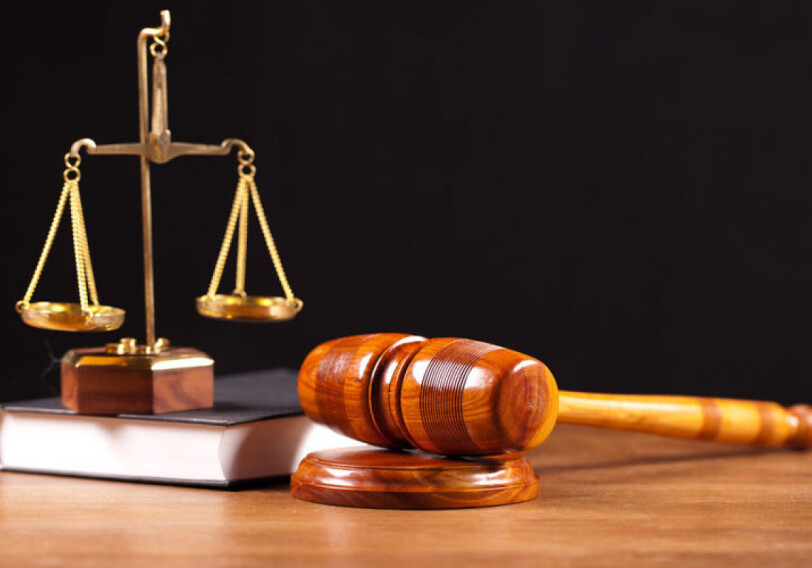 Суд имеет право штрафовать до 500 манат адвоката и стороны за неоднократное предоставление необоснованных ходатайств и жалоб - в Азербайджане