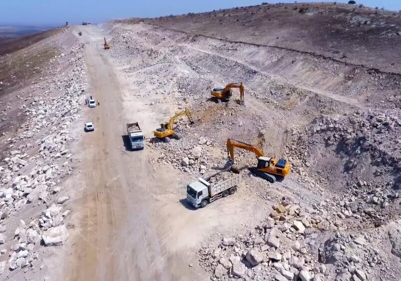 Продолжается строительство новой автодороги Шукюрбейли-Джебраил-Гадрут (Фото)