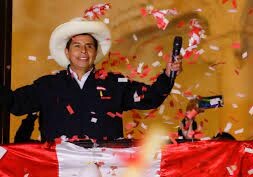 Избирком Перу объявил Педро Кастильо победителем президентских выборов