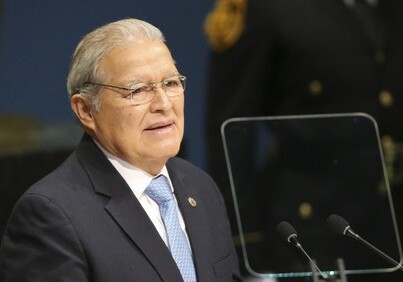 Экс-президента Сальвадора объявили в международный розыск