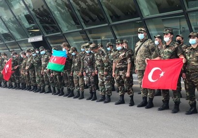 Сотрудники противопожарных сил МЧС Азербайджана отправились в Турцию (Фото)