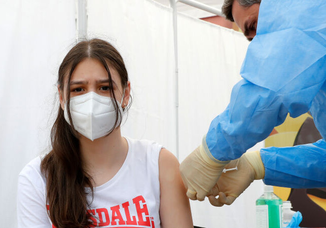 В Германии начнут прививать от коронавируса детей от 12 лет