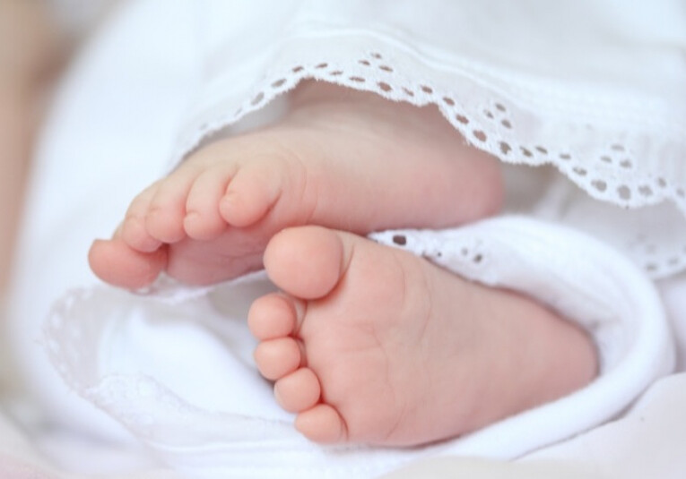 Раз на полмиллиона: в Израиле родилась девочка с близнецом в животе