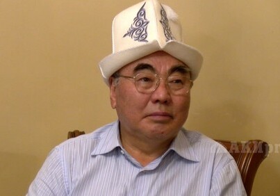 Аскар Акаев извинился перед кыргызстанцами и покинул страну (Видео)