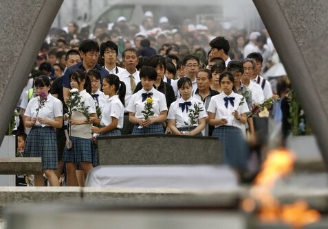 В Японии прошла минута молчания в память о жертвах атомной бомбардировки Нагасаки