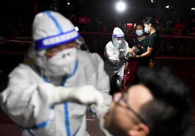 В Китае нашли виновных во вспышке «дельта»-варианта коронавируса