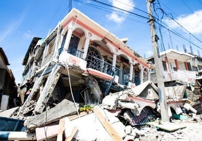 Мощное землетрясение на Гаити: погибли более 300 человек (Фото)