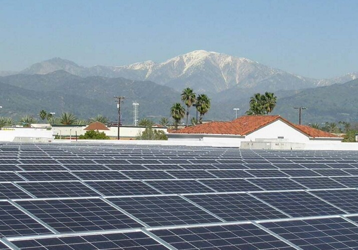 В Калифорнии солнечные панели на крышах станут обязательными с 2023 года