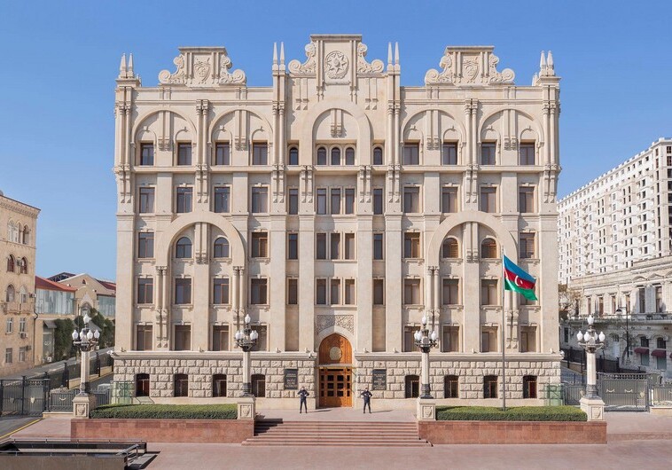 МВД Азербайджана о проверке наличия COVİD-паспортов у посетителей рынков
