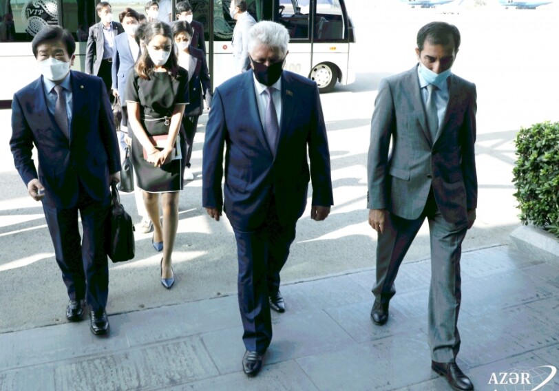 Председатель Национальной ассамблеи Республики Корея прибыл в Азербайджан с официальным визитом (Фото)
