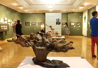В Казани открылась выставка изделий из дерева и картин министра обороны России