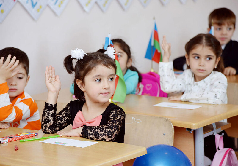 В Баку регистрацию в дошкольные группы прошли 19 904 ребенка