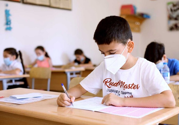 Названо число заразившихся коронавирусом учеников в Азербайджане