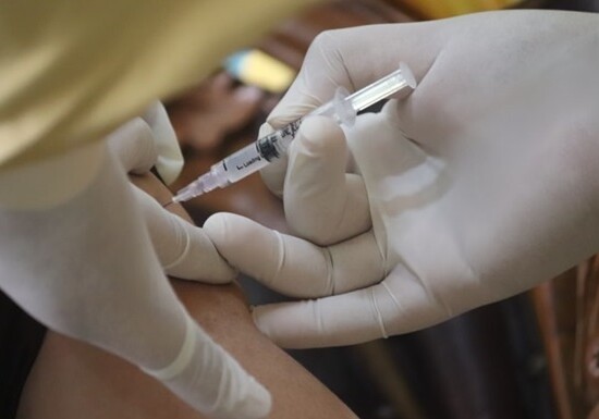В Колумбии мужчина 7 раз вакцинировался от COVID-19