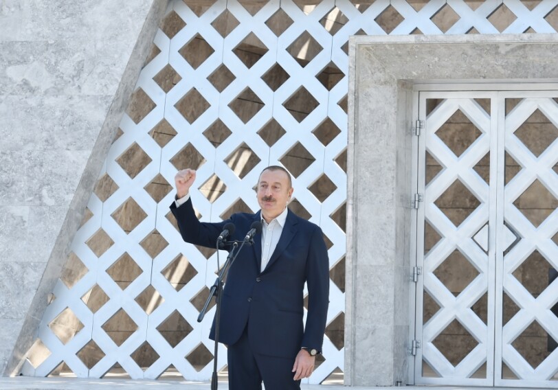 Ильхам Алиев послал месседж всему миру из города Шуша (Видео)