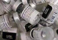 В США выбросили 15 млн доз вакцин от коронавируса