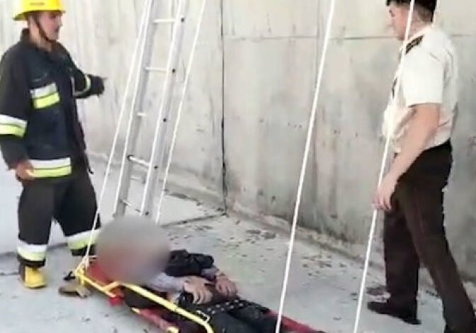 Молодой человек упал в бетонированный канал в Гейчае (Видео)