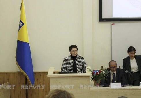 Посол Азербайджана в Украине выступила перед студентами киевского вуза (Фото-Видео)