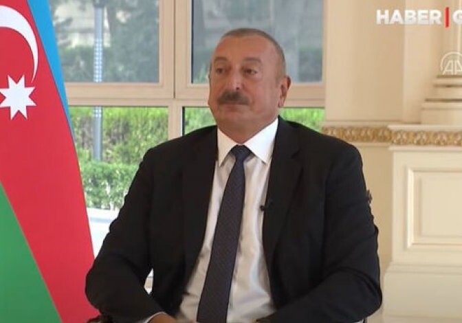 Ильхам Алиев прослезился во время интервью (Видео)