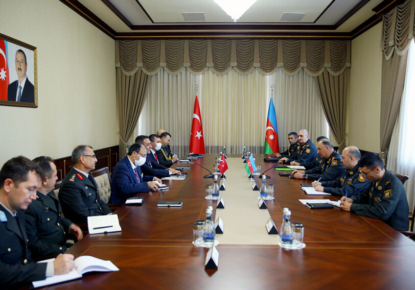 Начальник Генштаба ВС Азербайджана встретился с заместителем министра национальной обороны Турции (Фото)