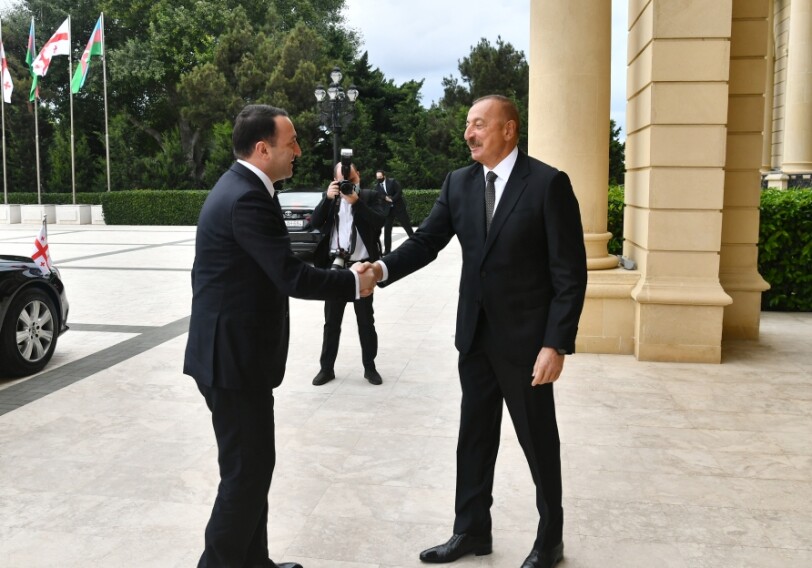 Президент Азербайджана Ильхам Алиев встретился с премьер-министром Грузии (Фото-Обновлено)