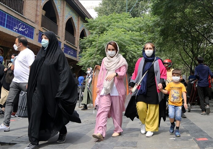 За сутки в Иране выявлено 10 497 случаев заражения COVID-19