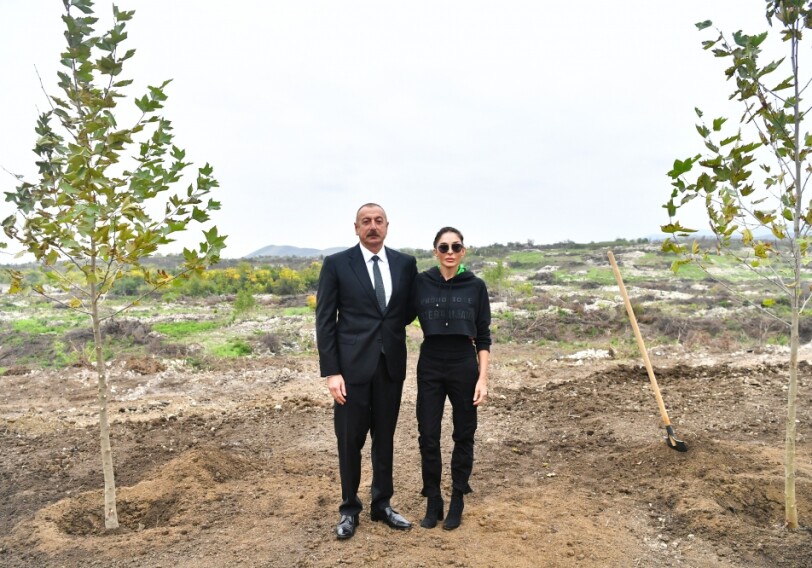Президент Ильхам Алиев и первая леди Мехрибан Алиева совершили поездку в Физулинский район (Фото)
