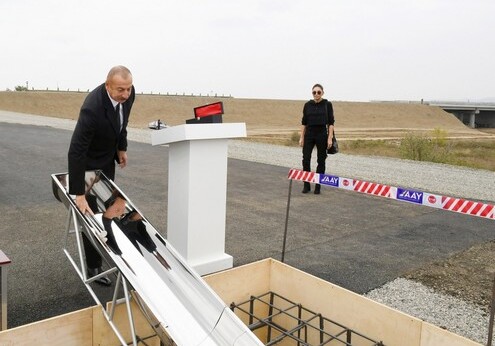 Президент Азербайджана заложил фундамент дороги Физули-Агдам (Фото)