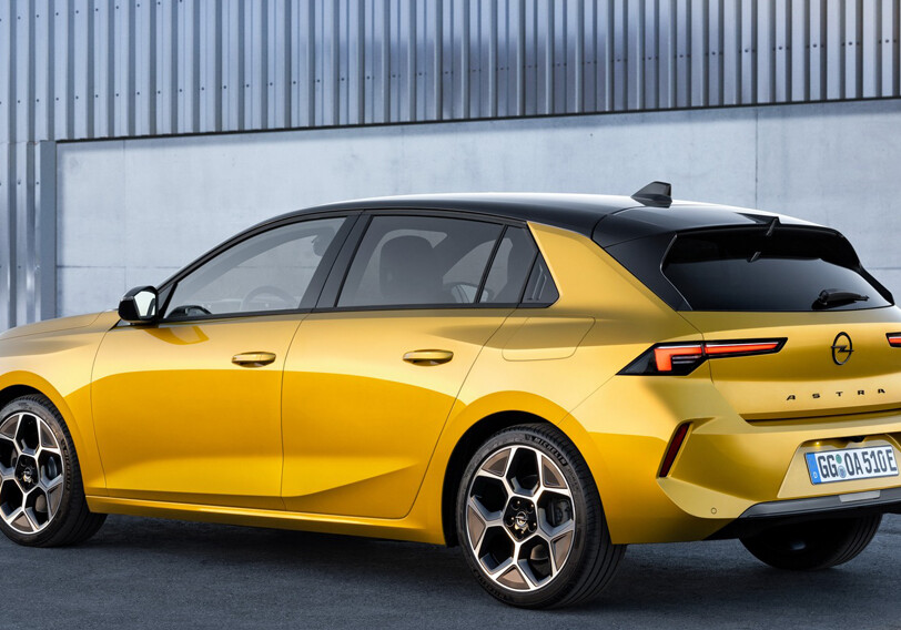 Озвучены комплектации и цены нового Opel Astra 2022