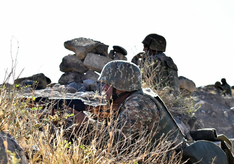 Минобороны Армении сообщило о погибших в ходе боев на границе с Азербайджаном, потере двух боевых позиций