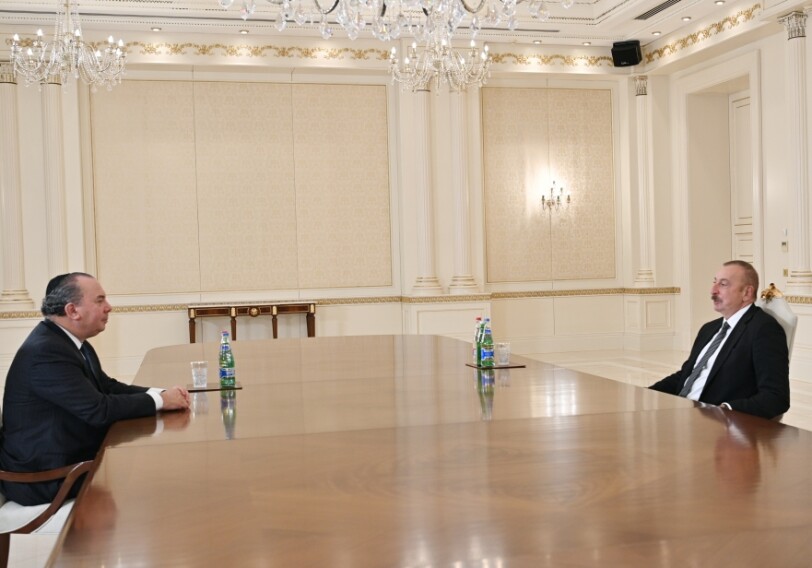 Ильхам Алиев принял президента Фонда этнического взаимопонимания США  (Фото)
