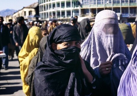 Талибы издали указ о правах женщин 
