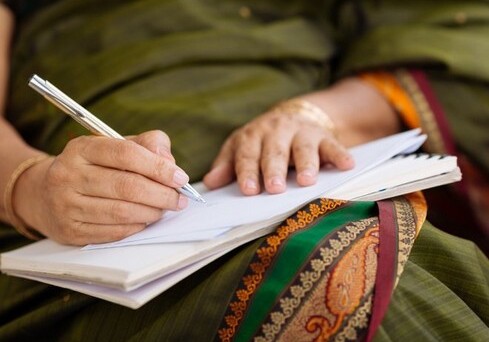 Жительница Индии в 104 года исполнила мечту научиться читать и писать