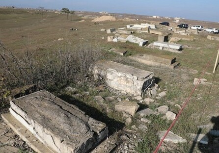 Азербайджан представит в международные организации отчет о разрушении кладбищ (Фото)