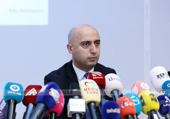 Министр образования Азербайджана проводит брифинг - Прямой эфир