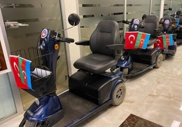 В Азербайджан доставлены 100 инвалидных колясок для ветеранов
