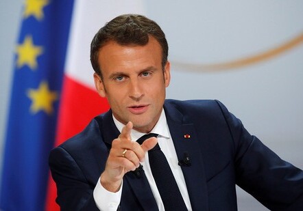 Макрон заявил о намерении выдвигаться на выборах президента Франции