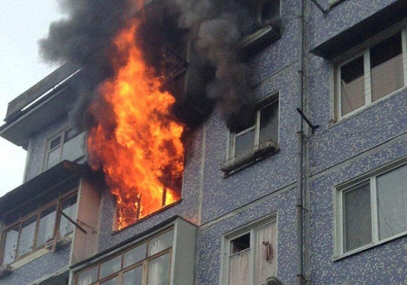 В Локбатане произошел пожар в многоэтажном здании (Обновлено)