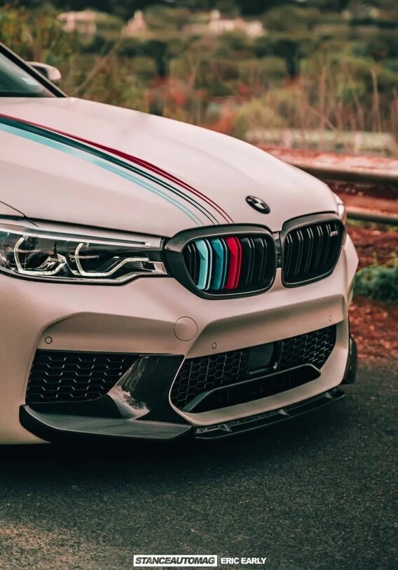 Компания BMW запатентовала руль в форме штурвала (Фото)