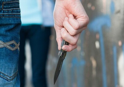 В Баку школьник ранил ножом одноклассника
