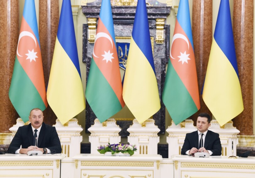 Президенты Азербайджана и Украины выступили с заявлениями для печати (Фото-Обновлено)