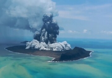 Извержение подводного вулкана в Тихом океане признали «взрывом тысячелетия»